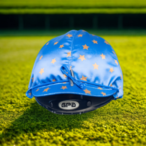 Toque casque équitation en satin avec petite visière